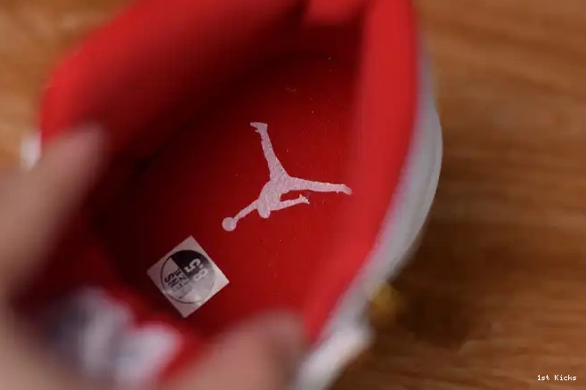 1st Kicks Retro (2019) Jordan Air 130690-107 12 